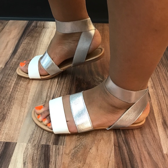 ‼️ White Silver Stretch Ankle Strap Sandals - Picture 8 of 8